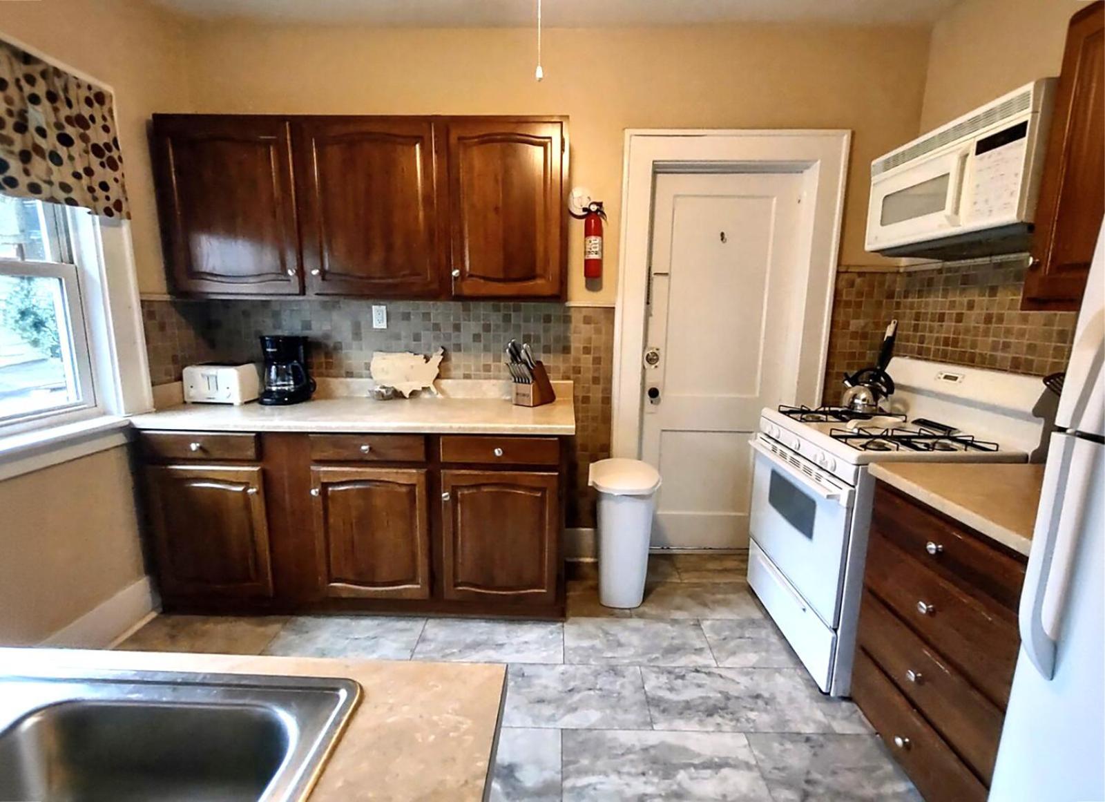 Spacious Frontier Park Apartment Erie Exterior foto
